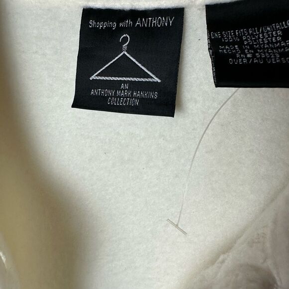 Anthony Mark Hankins Cape Woman’s One Size Fits All - Picture 5 of 5